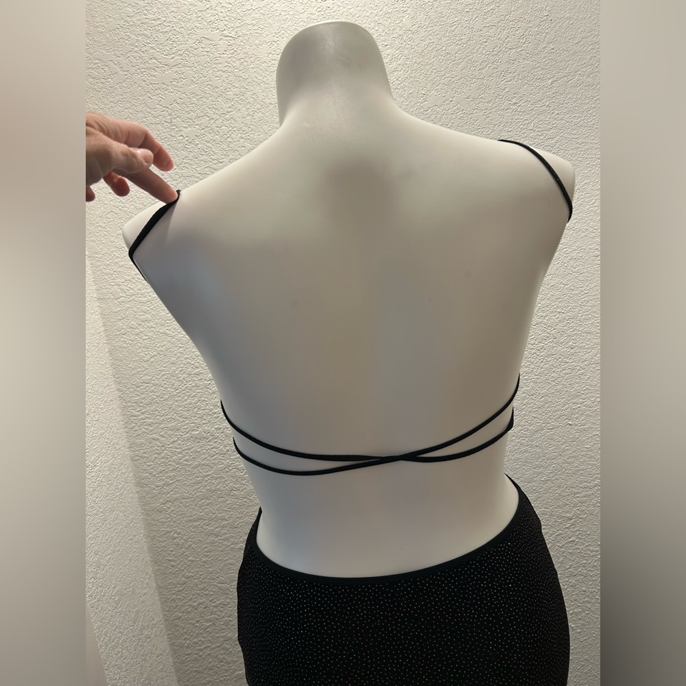 Elegant Black Cut-Out Dress dual side slits - Picture 4 of 6